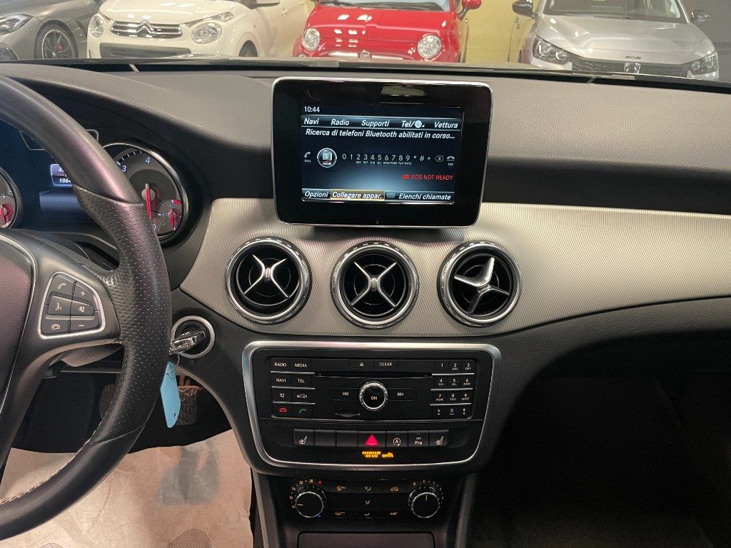 MERCEDES-BENZ GLA 180 d SPORT + TETTO PANORAMICO - 13