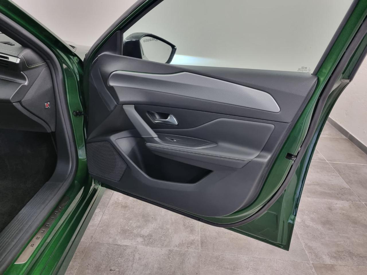 PEUGEOT 308 PureTech Turbo 130 S&S EAT8 GT - 21