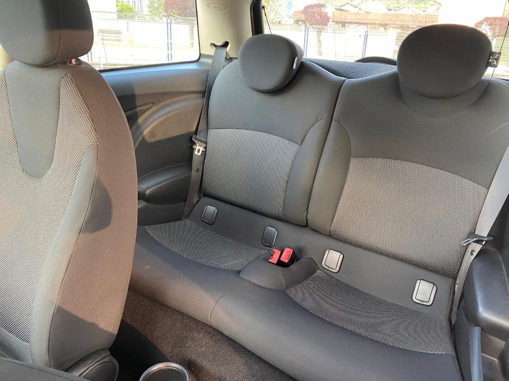 MINI Cooper D 1.6 16V - 11