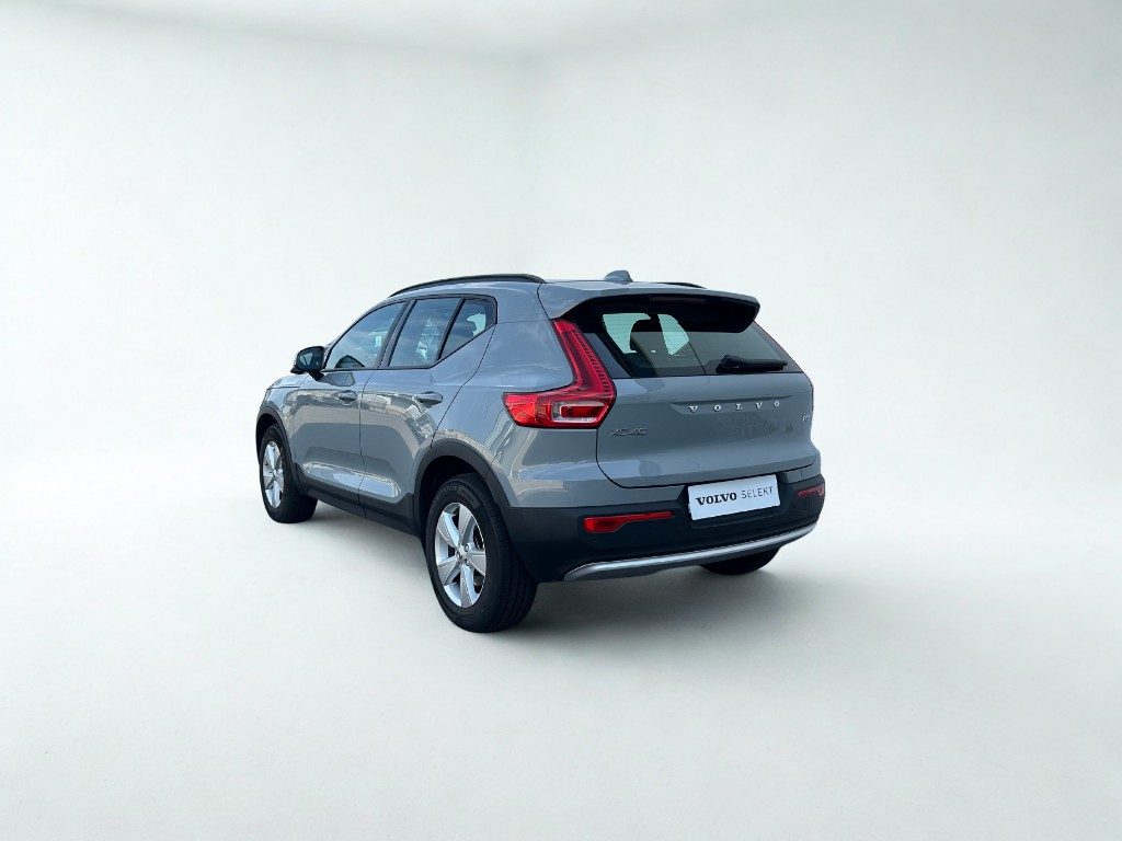 VOLVO XC40 B3 automatico Essential - Foto 2