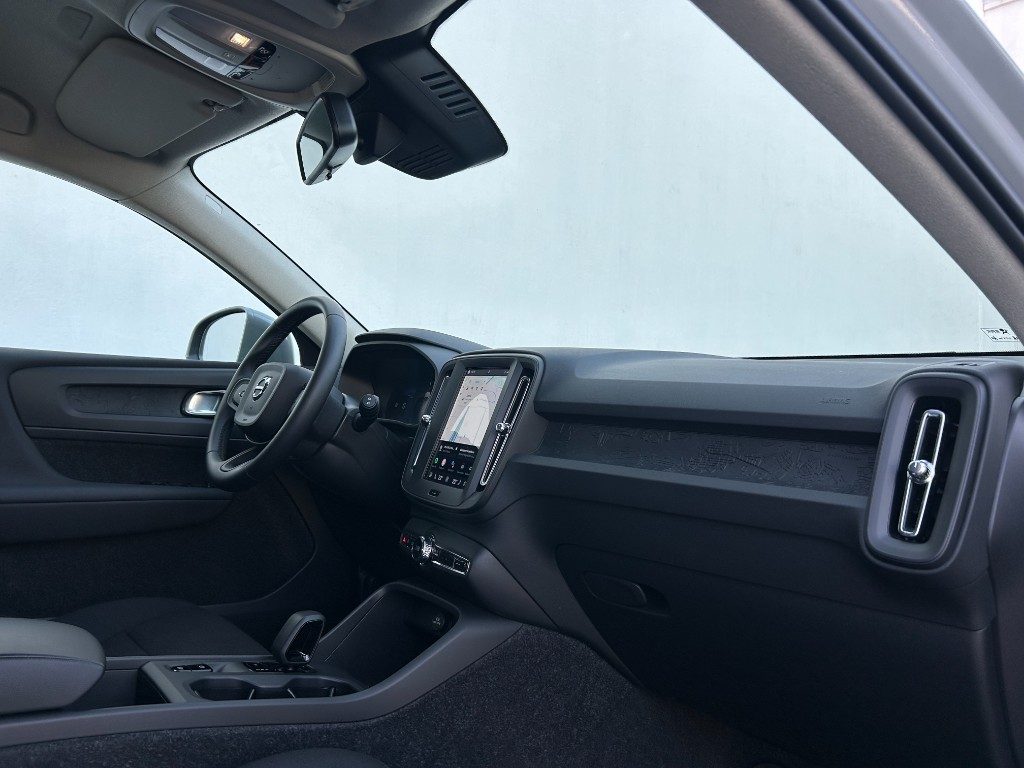 VOLVO XC40 B3 automatico Essential - Foto 4