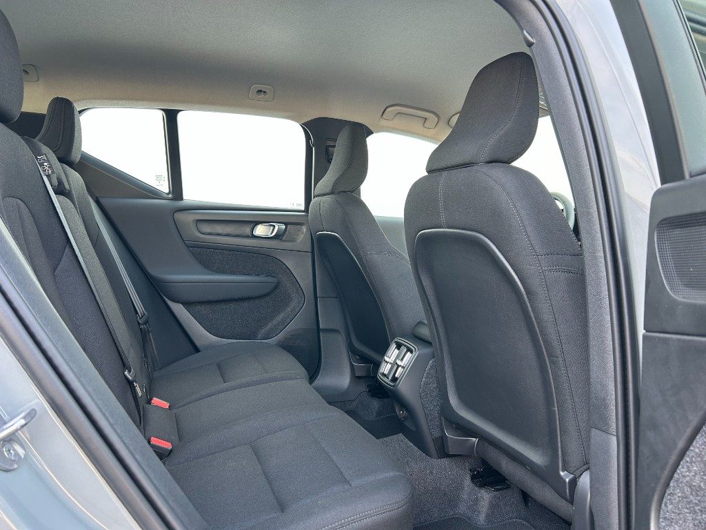 VOLVO XC40 B3 automatico Essential - Foto 6