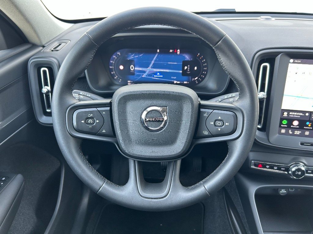 VOLVO XC40 B3 automatico Essential - Grid Foto 10