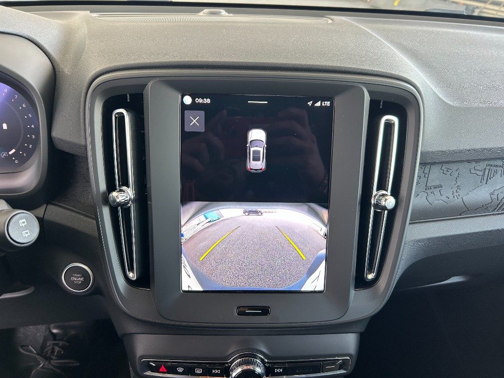 VOLVO XC40 B3 automatico Essential - Grid Foto 13