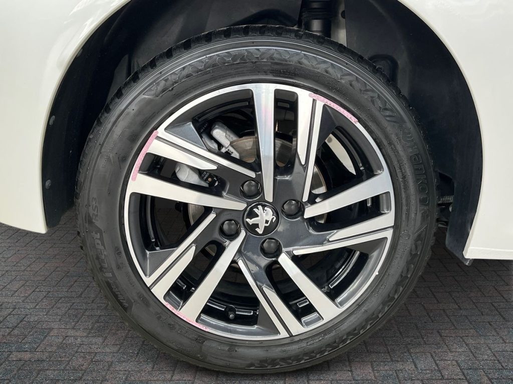 PEUGEOT 208 PureTech 100 Stop&Start 5 porte Allure Pack - 7