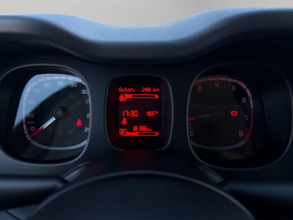 FIAT Panda 1.0 70CV HYBRID - 12