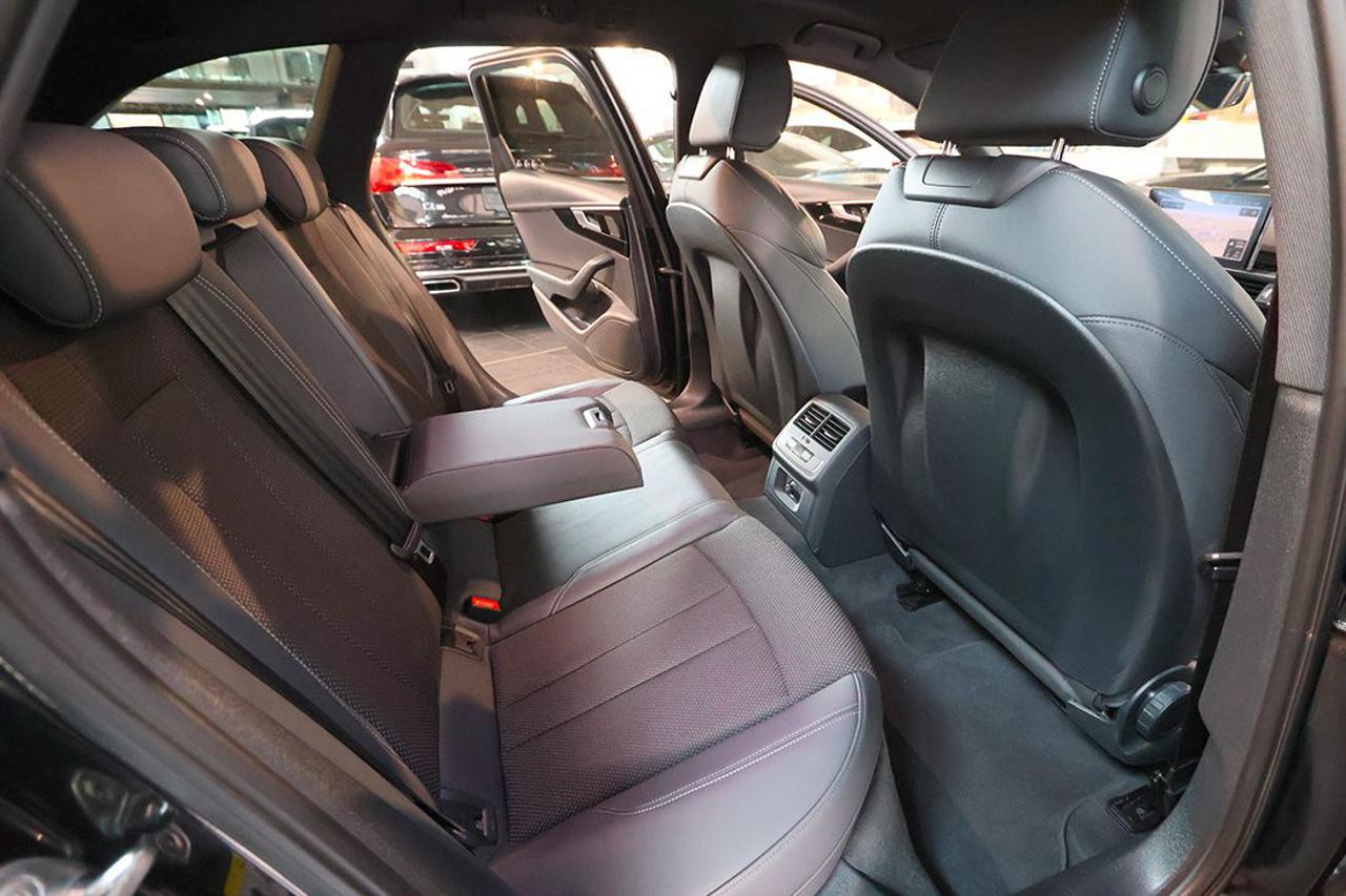 AUDI A4 35 TDI Avant S-Tronic S-Line - 19