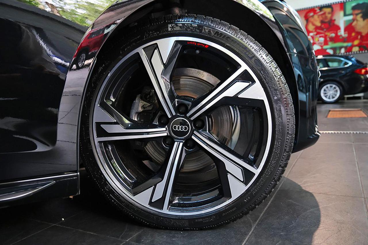 AUDI A4 35 TDI Avant S-Tronic S-Line - 6