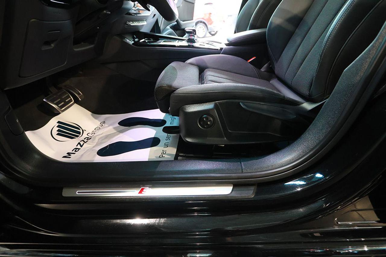 AUDI A4 35 TDI Avant S-Tronic S-Line - 42