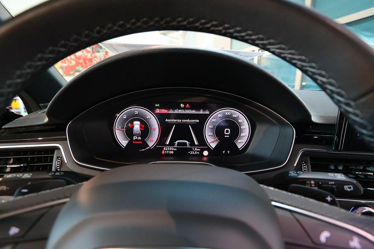 AUDI A4 35 TDI Avant S-Tronic S-Line - 33