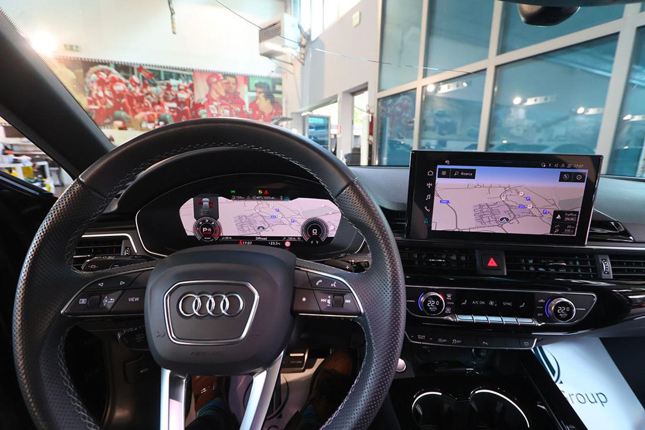 AUDI A4 35 TDI Avant S-Tronic S-Line - 35
