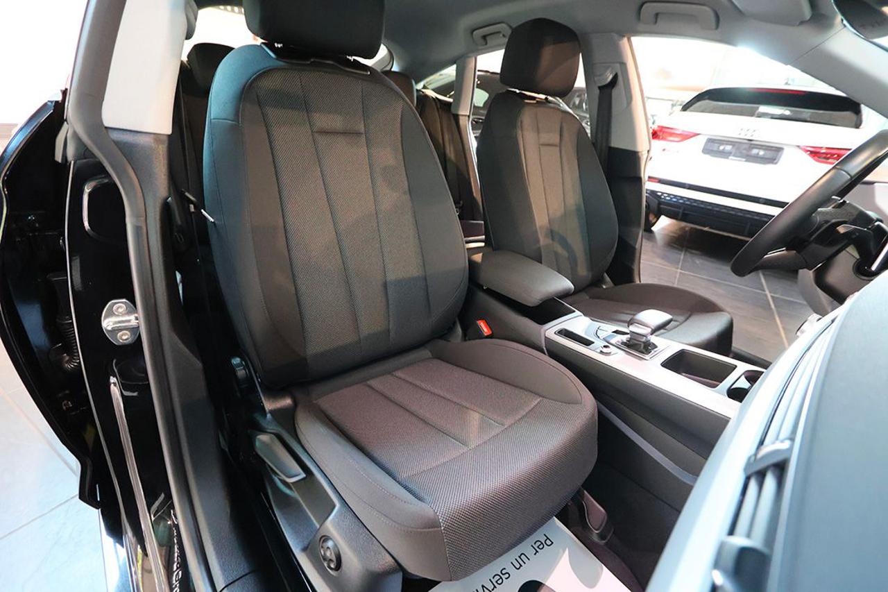 AUDI A5 40 TDI Sportback S-Tronic Business Advanced - 17
