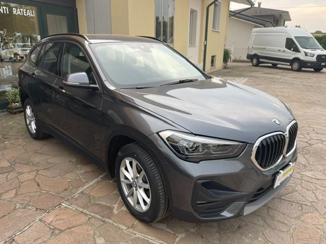 BMW X1 sDrive18d Business Advantage Automatico - 3