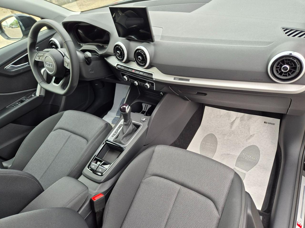 AUDI Q2 35 TDI quattro S tronic S line Edition - 12