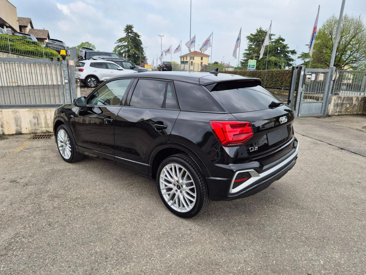 AUDI Q2 35 TDI quattro S tronic S line Edition - 8