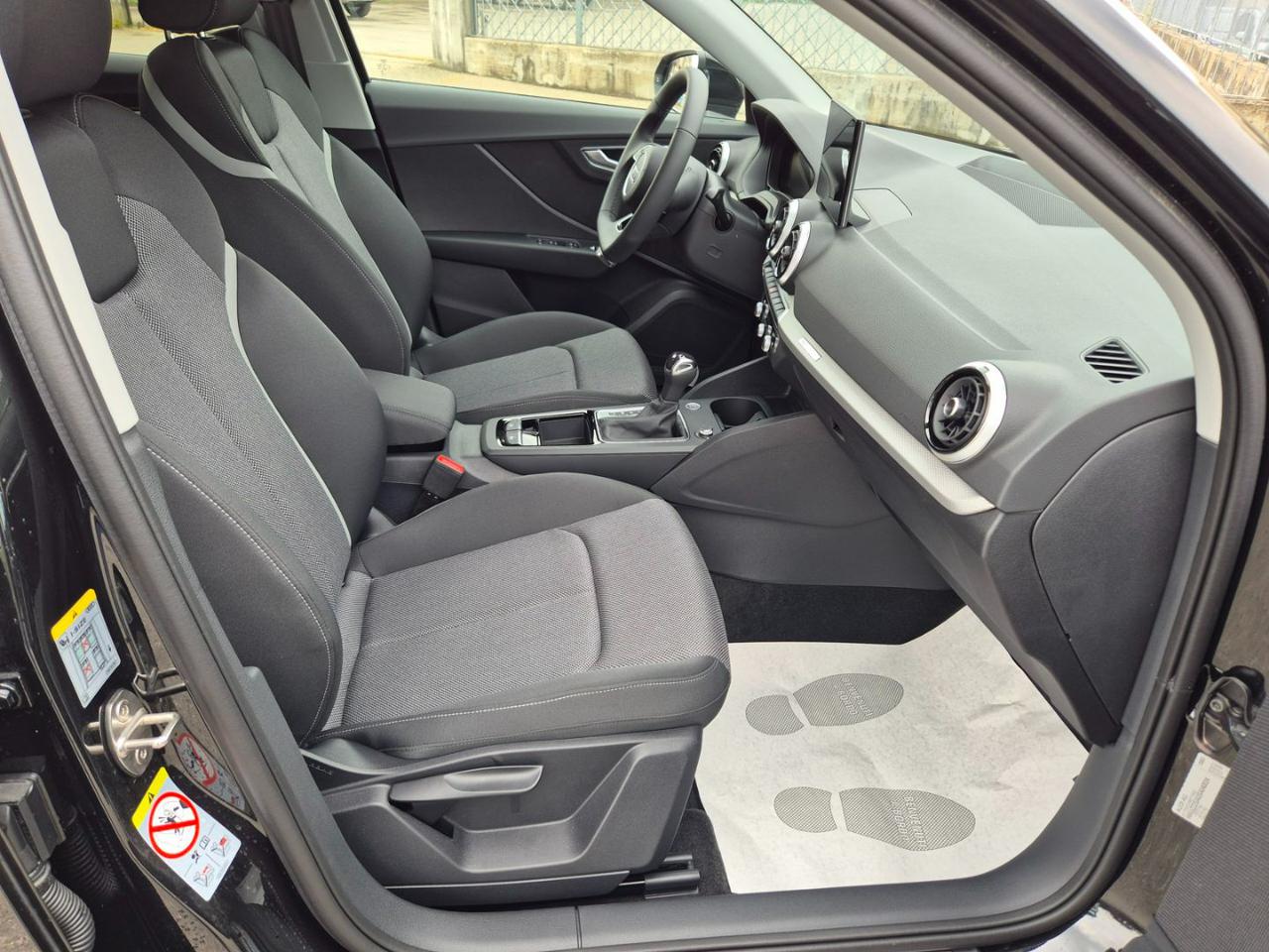 AUDI Q2 35 TDI quattro S tronic S line Edition - 11