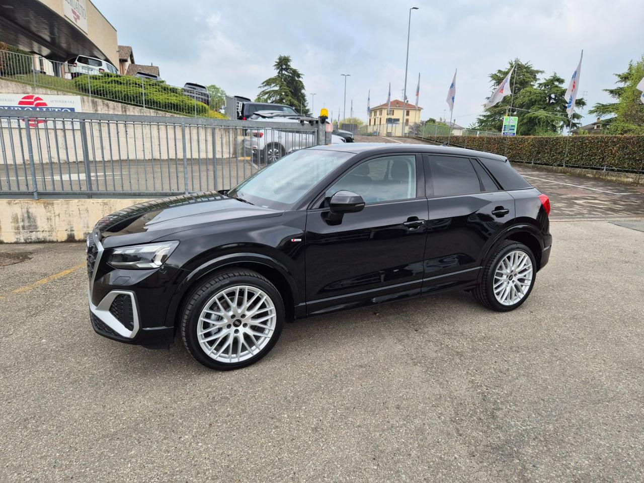 AUDI Q2 35 TDI quattro S tronic S line Edition - 3