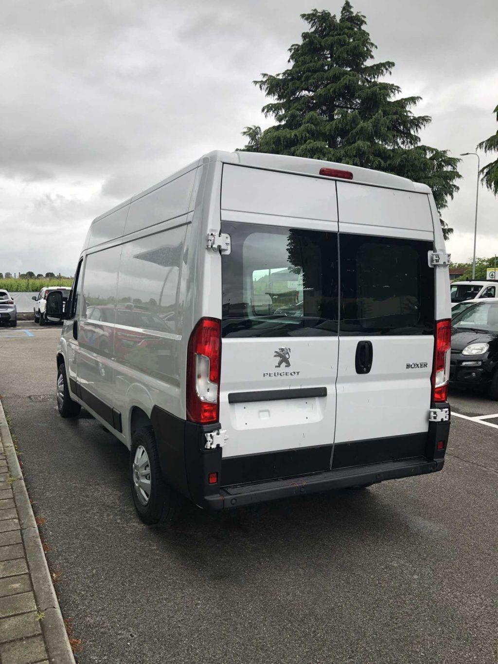 PEUGEOT Boxer 33 2.2 BlueHDi 140 S&S PM-TM Furgone - 5