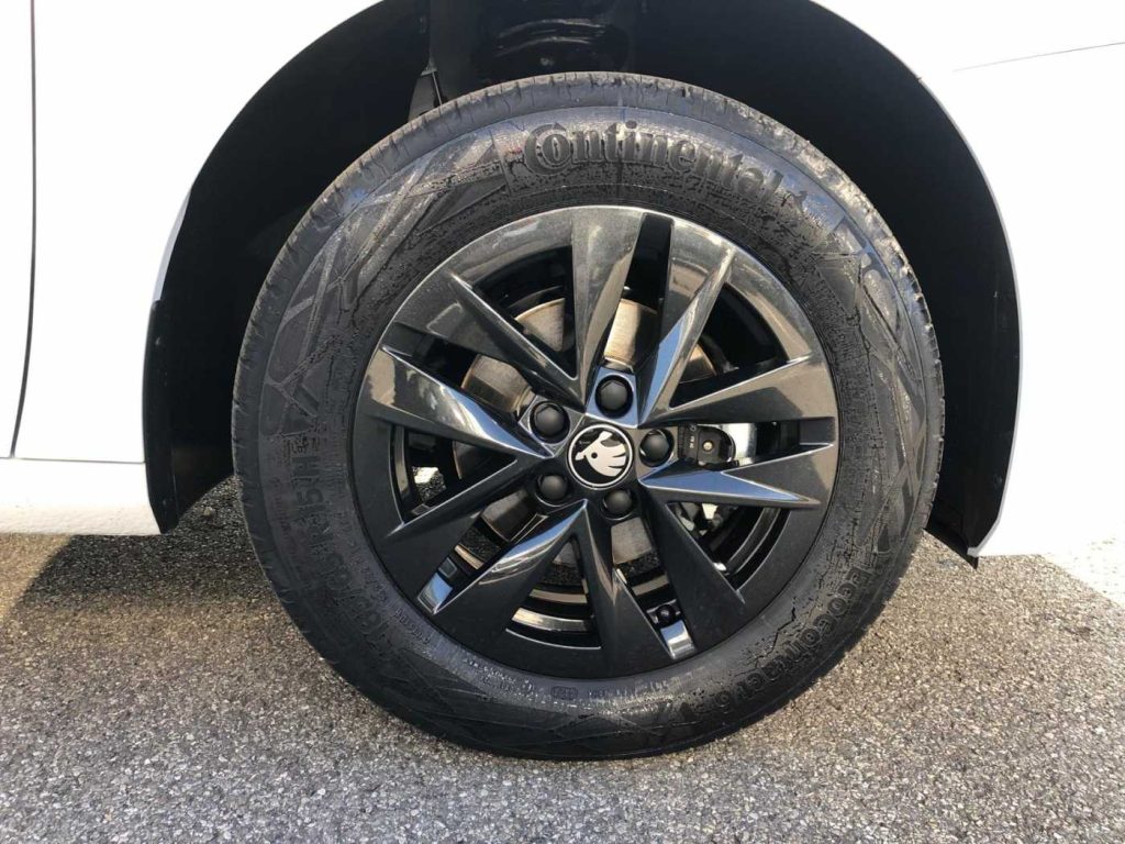 SKODA Fabia 1.0 TSI 95 CV Young Edition - 15