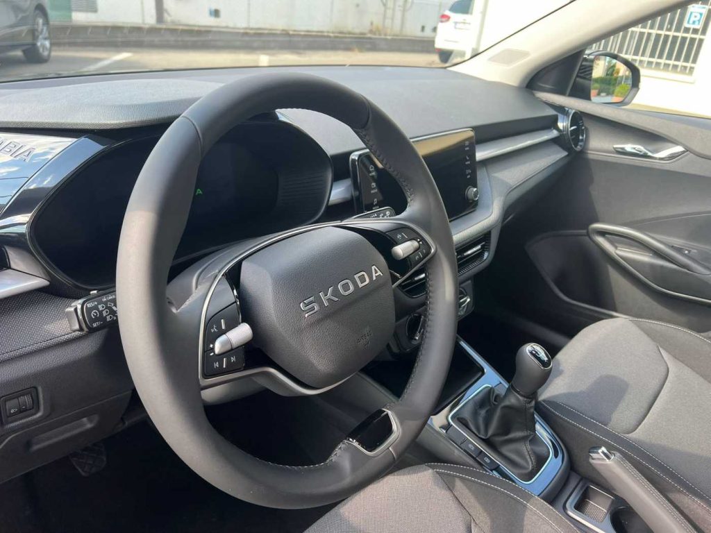 SKODA Fabia 1.0 TSI 95 CV Young Edition - 9