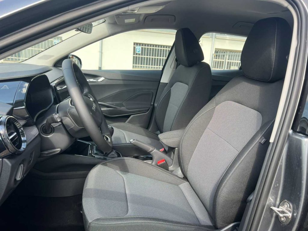 SKODA Fabia 1.0 TSI 95 CV Young Edition - 11