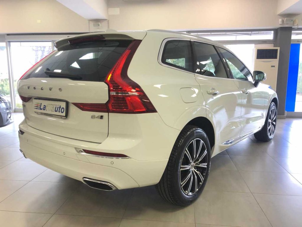 VOLVO XC60 B4 (d) AWD Geartronic Inscription - 4