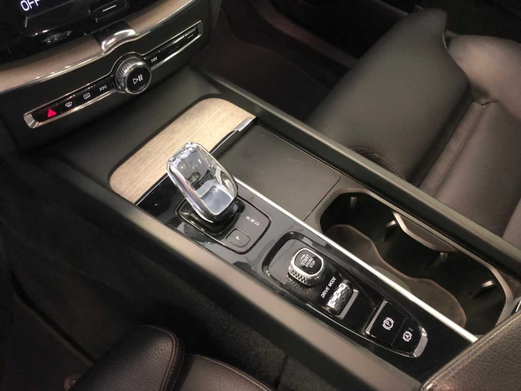 VOLVO XC60 B4 (d) AWD Geartronic Inscription - 11