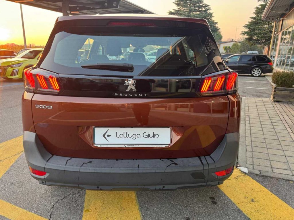 PEUGEOT 5008 BlueHDi 130 S&S Active - 7