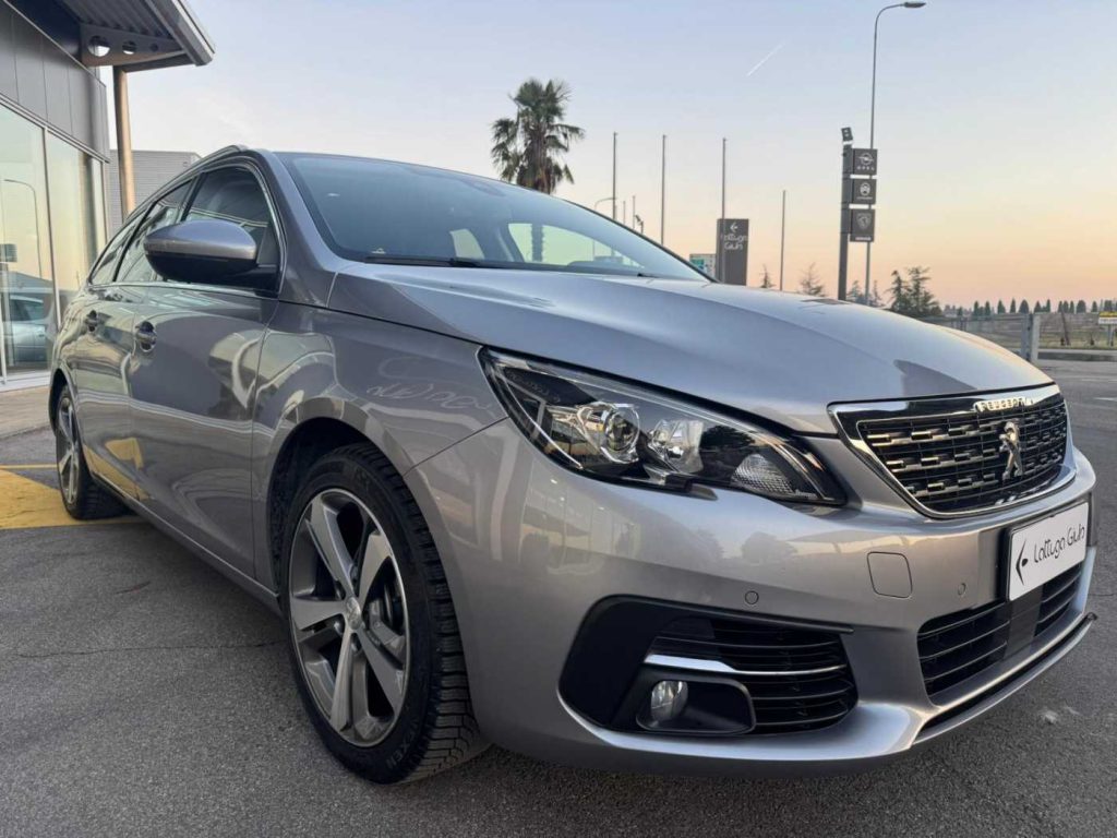 PEUGEOT 308 BlueHDi 130 S&S Allure - 4