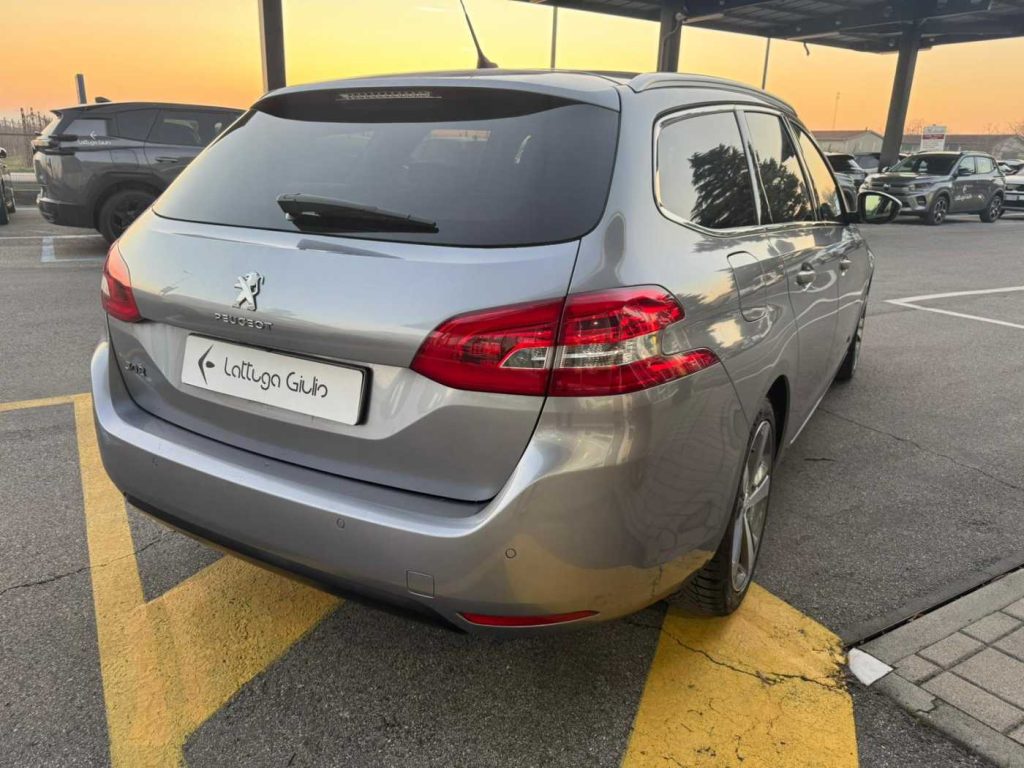 PEUGEOT 308 BlueHDi 130 S&S Allure - 6