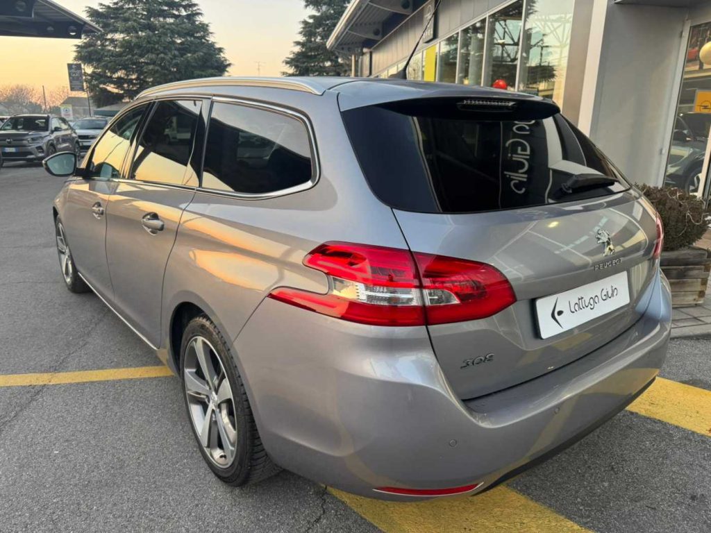 PEUGEOT 308 BlueHDi 130 S&S Allure - 8