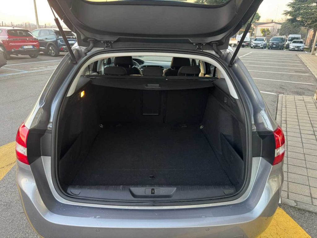 PEUGEOT 308 BlueHDi 130 S&S Allure - 10