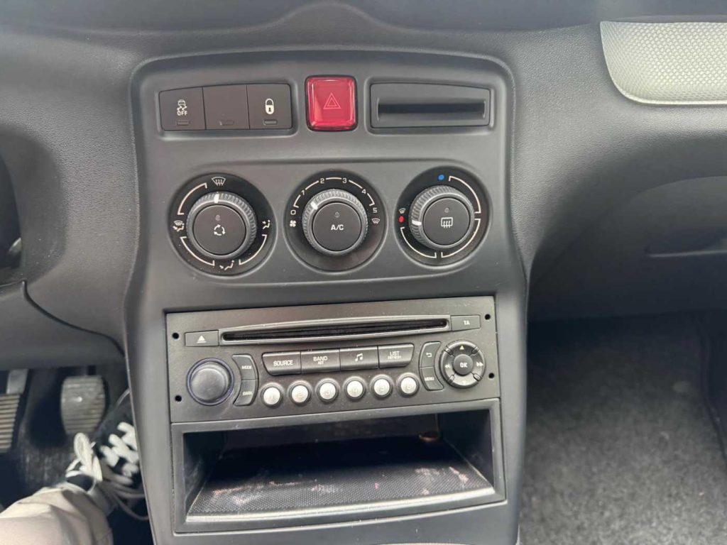 CITROEN C3 Picasso BlueHDi 100 Feel Edition - 19