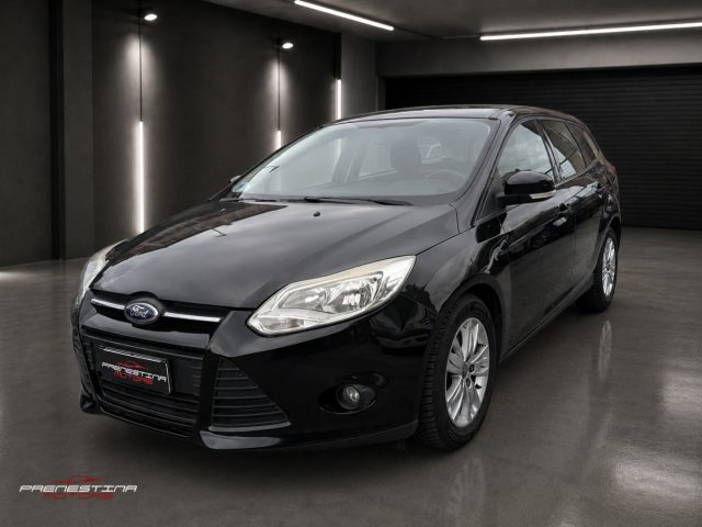 FORD Focus Nero pastello