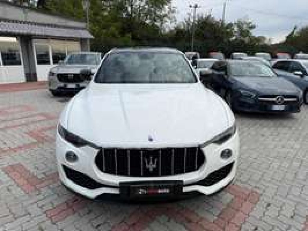 MASERATI Levante 3.0 Q4 V6 350cv auto IVA ESPOSTA - 2