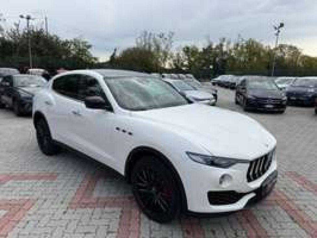 MASERATI Levante 3.0 Q4 V6 350cv auto IVA ESPOSTA - 3