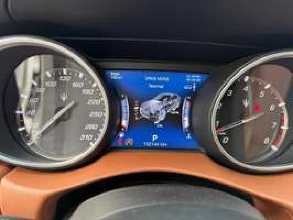 MASERATI Levante 3.0 Q4 V6 350cv auto IVA ESPOSTA - 8