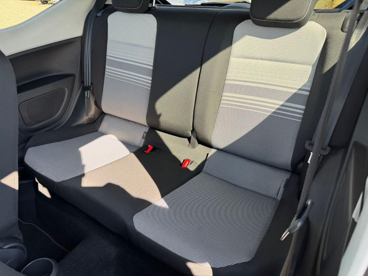 VOLKSWAGEN up! 1.0 75 CV 3 porte high up! - 12