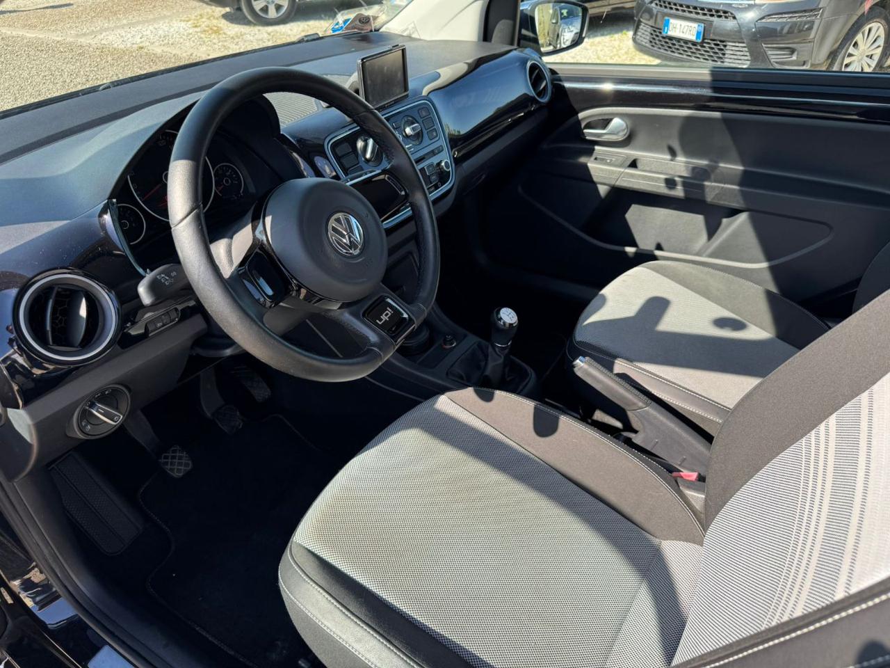 VOLKSWAGEN up! 1.0 75 CV 3 porte high up! - 9