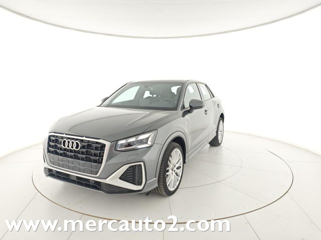 AUDI Q2 Grigio scuro metallizzato