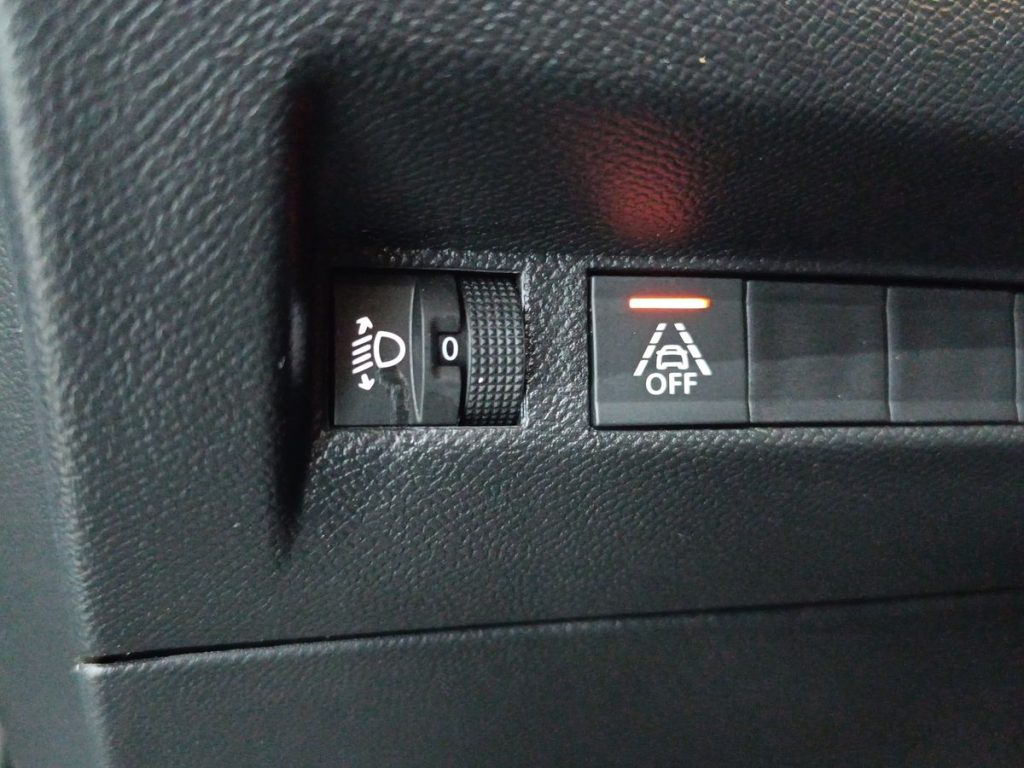 PEUGEOT 2008 motore elettrico 136 CV Active Pack - 18