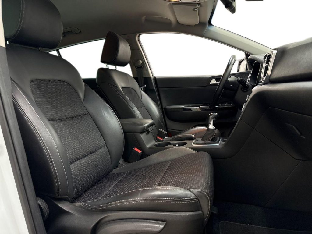 KIA Sportage 1.6 CRDI 115 CV 2WD Mild Hybrid Business Class - 10