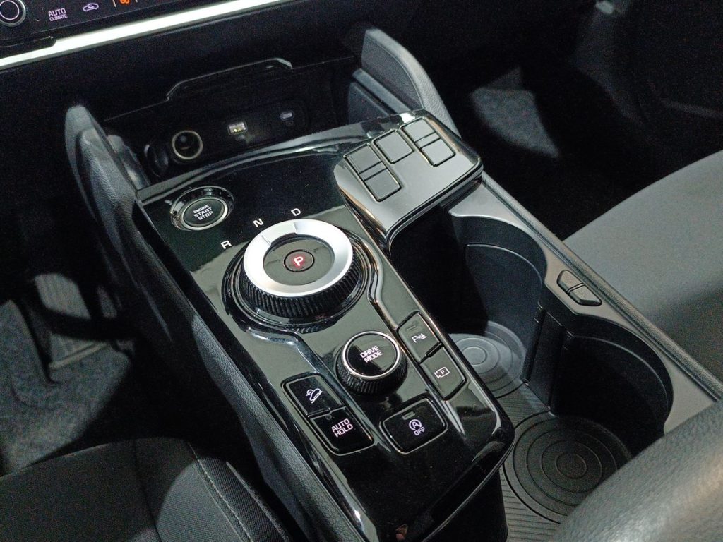 KIA Sportage 1.6 CRDi MHEV DCT Style - 8