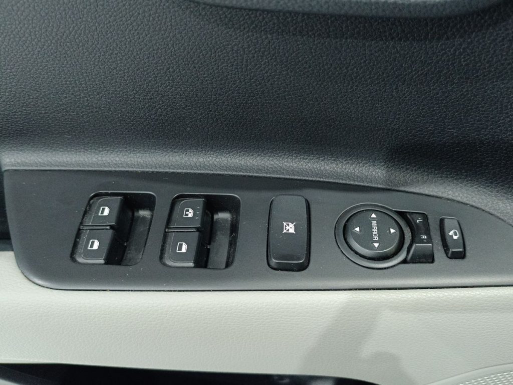 KIA Stonic 1.0 T-GDi 100 CV MHEV MT Black Edition - 20