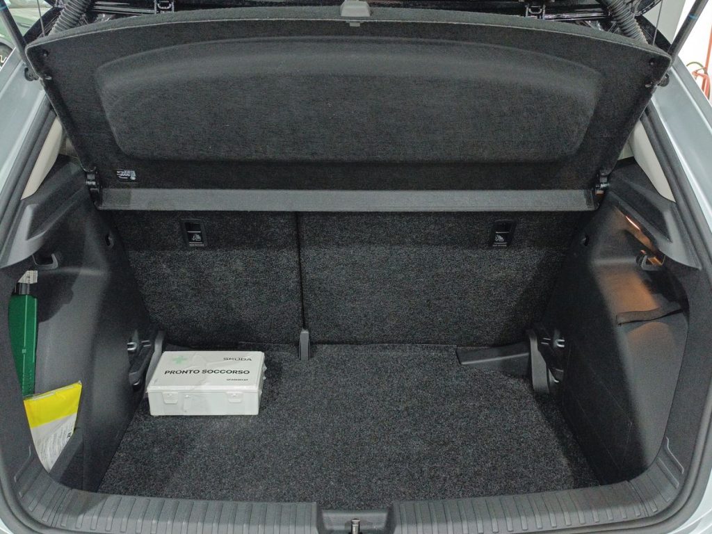 SKODA Fabia 1.0 MPI 80 CV 130 Edition - 12