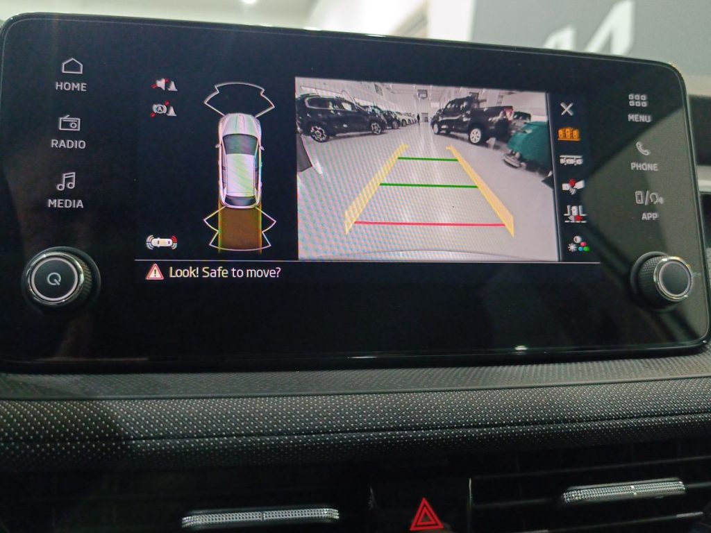 SKODA Fabia 1.0 MPI 80 CV 130 Edition - 17