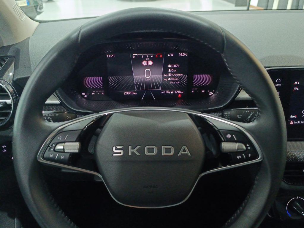 SKODA Fabia 1.0 MPI 80 CV 130 Edition - 18