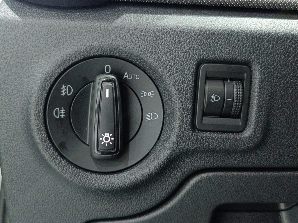 SKODA Fabia 1.0 MPI 80 CV 130 Edition - 19