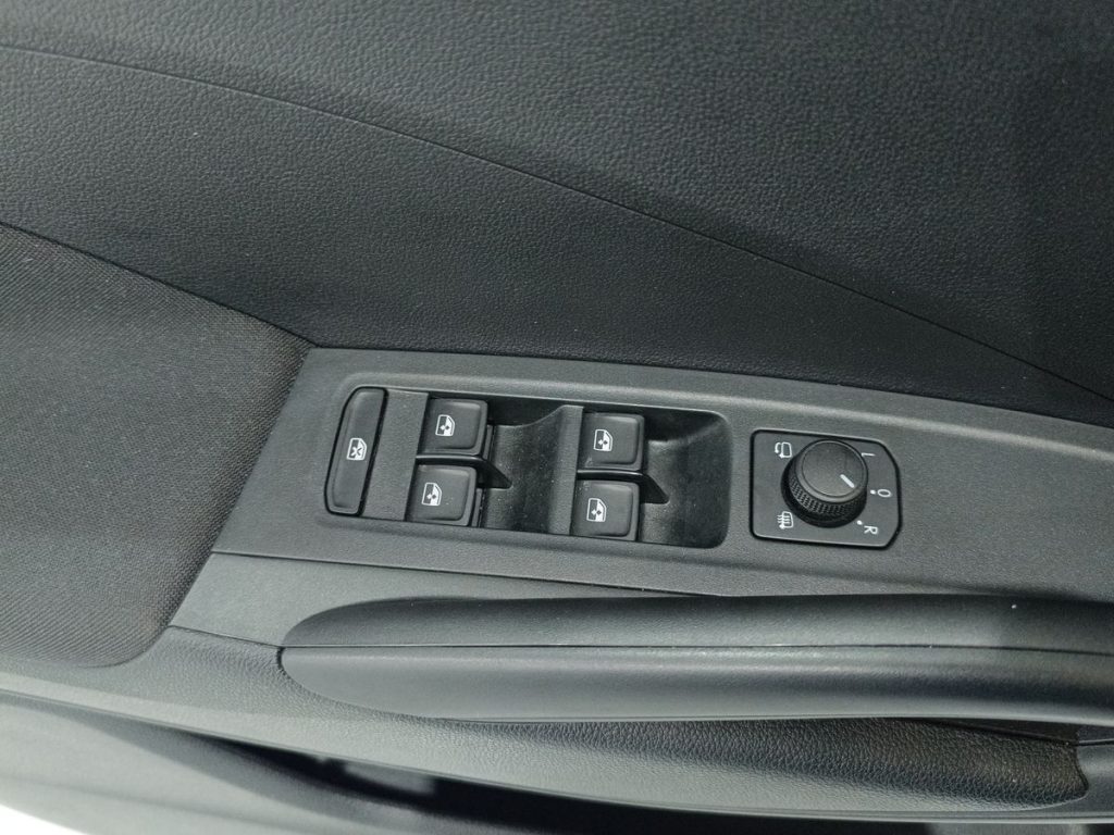 SKODA Fabia 1.0 MPI 80 CV 130 Edition - 21