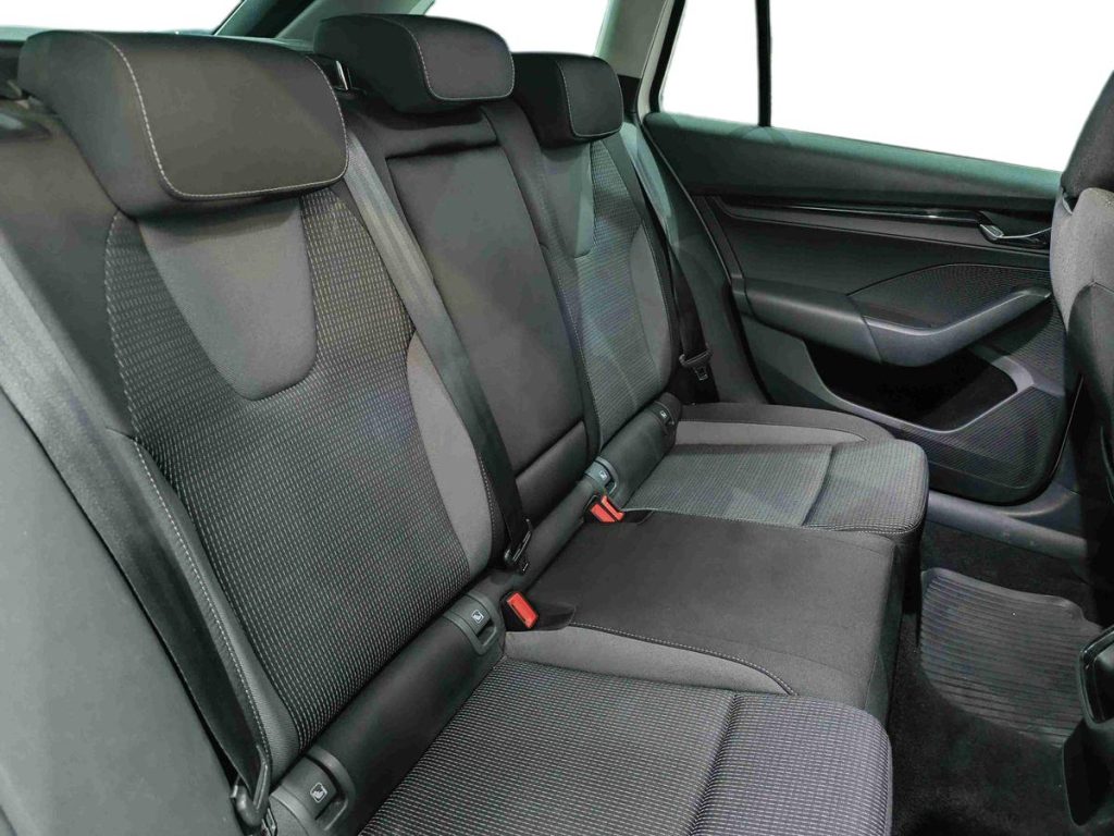 SKODA Octavia 2.0 TDI EVO SCR 150 CV Wagon Executive - 11